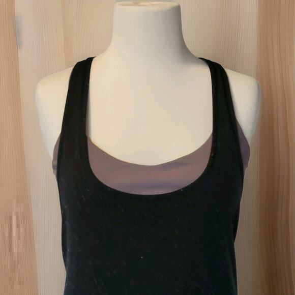 Lululemon Tied in Energy 2-in-1 Tank Black / Frosted Mulberry Size 10 - Picture 4 of 10